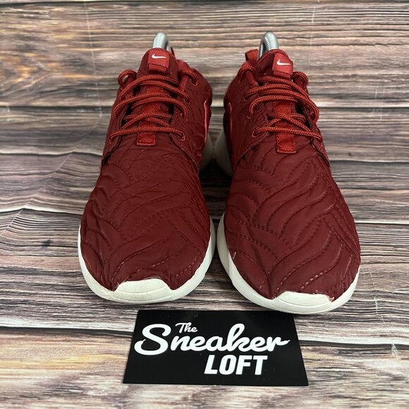 Nike Roshe One Women's Dark Cayenne Red Athletic Shoes Size 7 - Picture 2 of 8